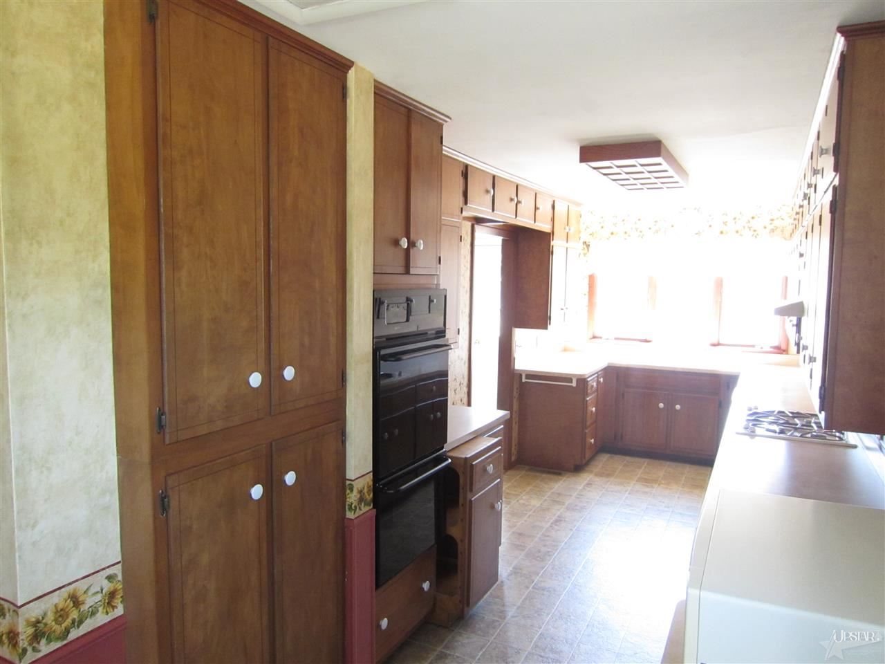 2085 Riverside Drive Huntington, IN 46750 - Photo 24 of 30 Gallery Image 24