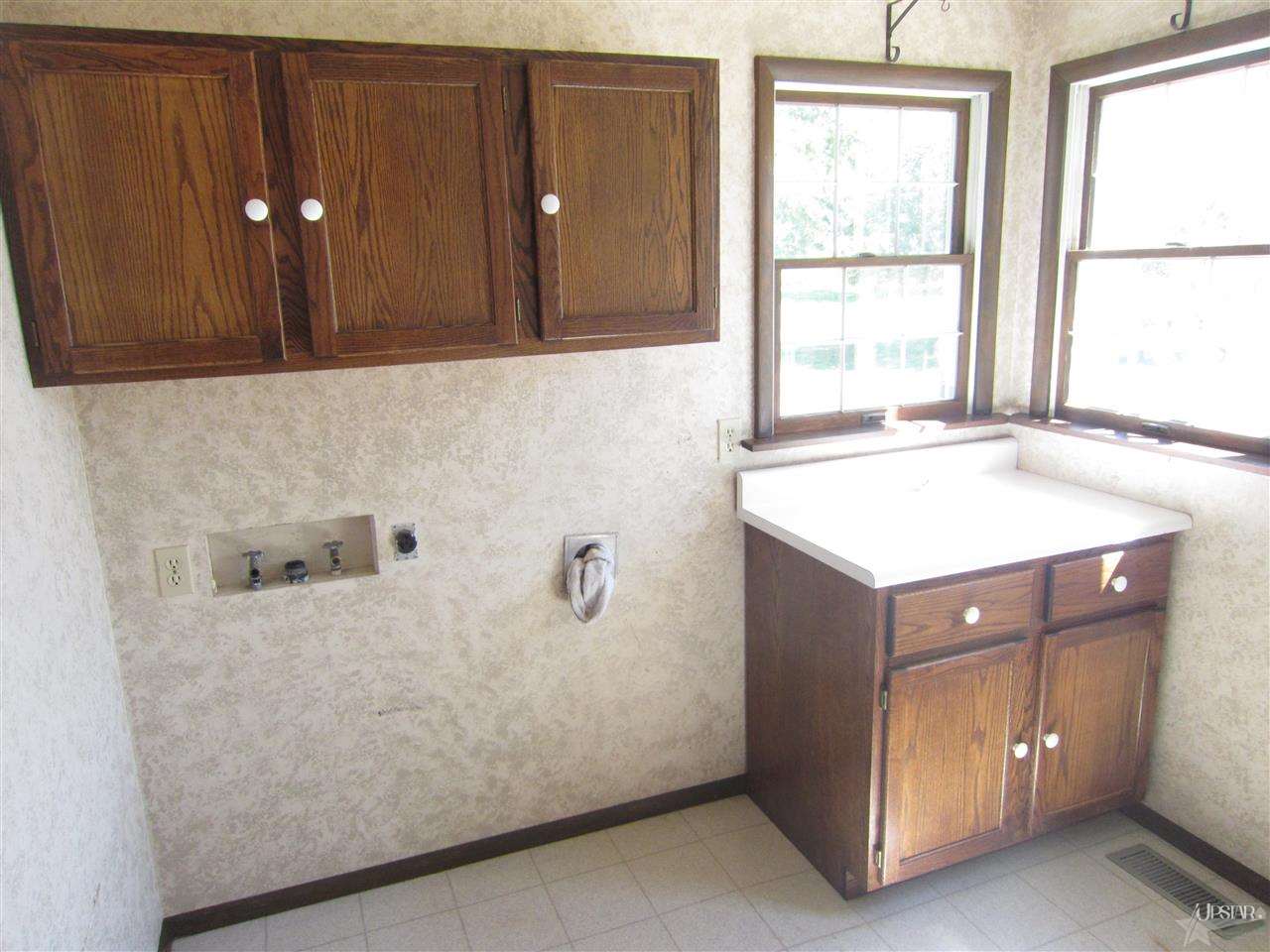 2085 Riverside Drive Huntington, IN 46750 - Photo 29 of 30 Gallery Image 29