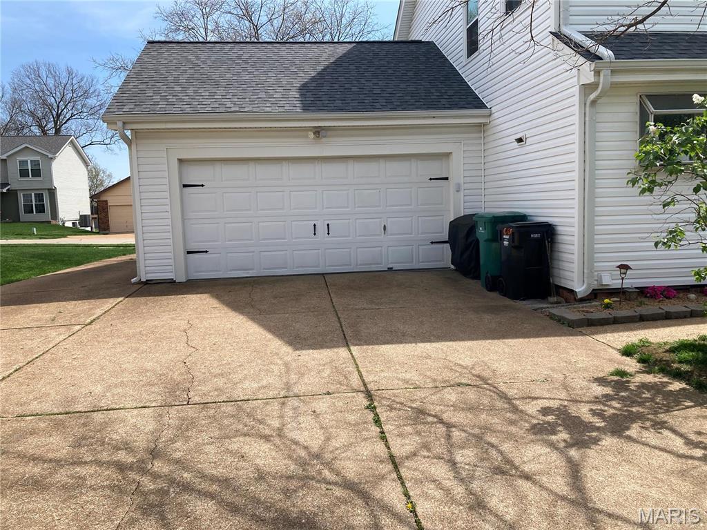 1463 Westbrooke Meadows Lane Ballwin, MO 63021 - Photo 3 of 25