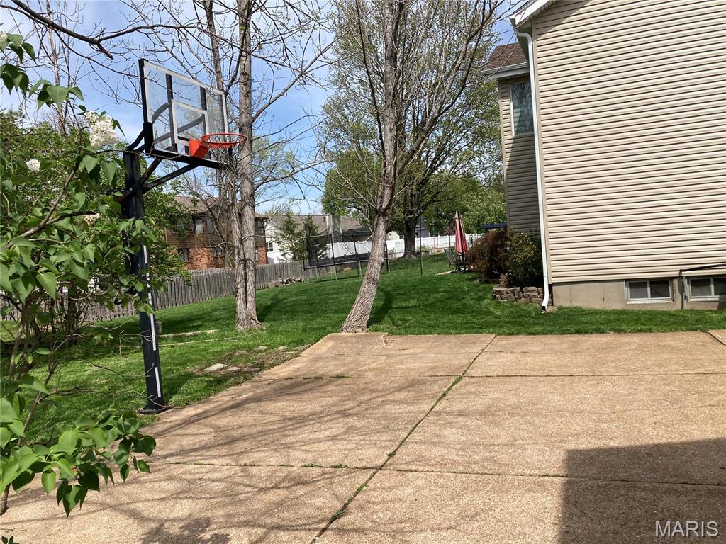 1463 Westbrooke Meadows Lane Ballwin, MO 63021 - Photo 4 of 25