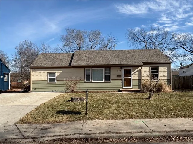 $270,000 | 304 South Central Street, Olathe, KS 66061