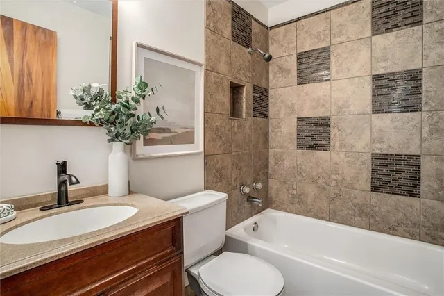 $270,000 | 304 South Central Street, Olathe, KS 66061