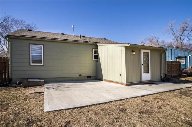$270,000 | 304 South Central Street, Olathe, KS 66061