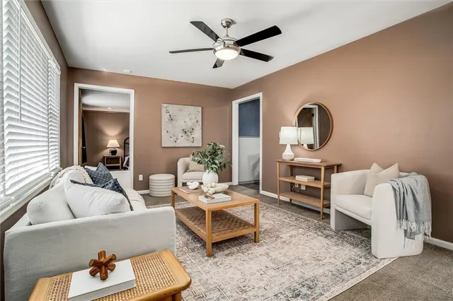 $270,000 | 304 South Central Street, Olathe, KS 66061