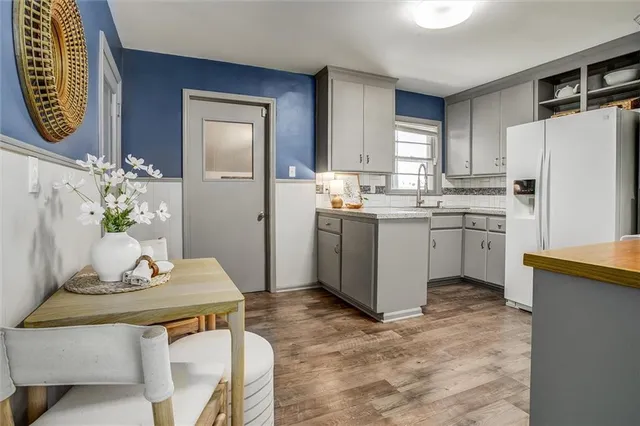 $270,000 | 304 South Central Street, Olathe, KS 66061