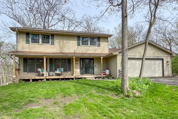 $400,000 | 10311 William Trail, Roscoe, IL 61073