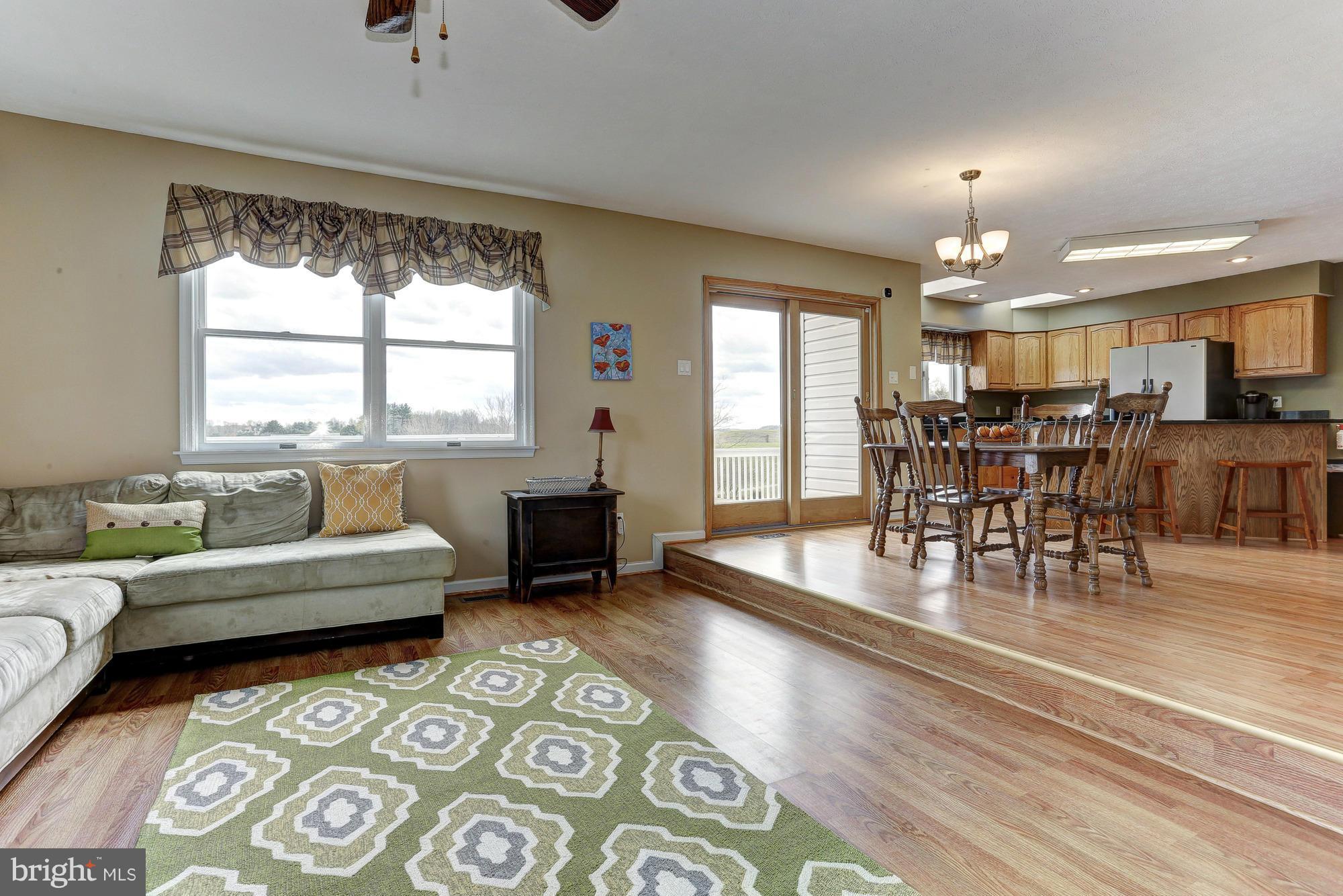 3215 Ady Road Street, MD 21154 - Photo 9 of 30 Living Room