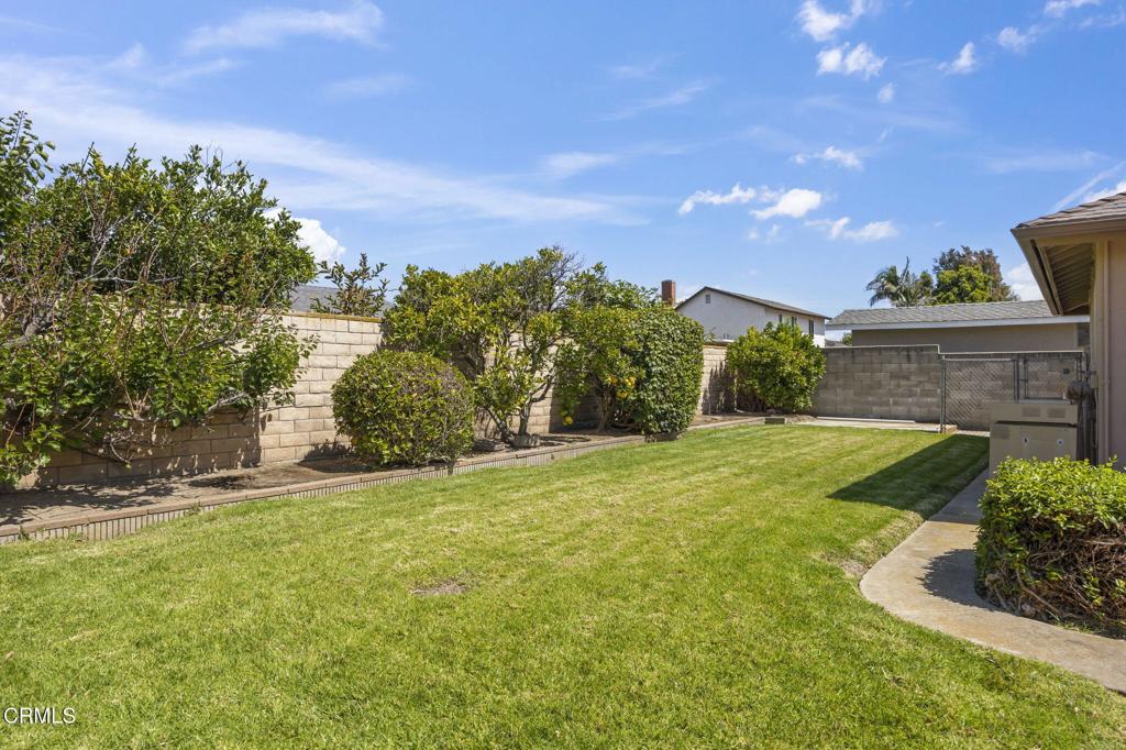 2040 Olga Street Oxnard, CA 93036 - Photo 26 of 48 27-web-or-mls-SeaoroStudios-2040Olga032