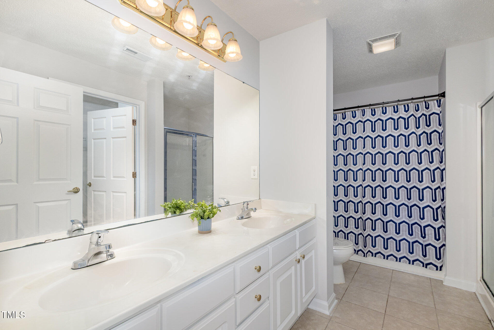 2411 Vancastle Way, Unit 202 Raleigh, NC 27617 - Photo 11 of 28 016_file_10