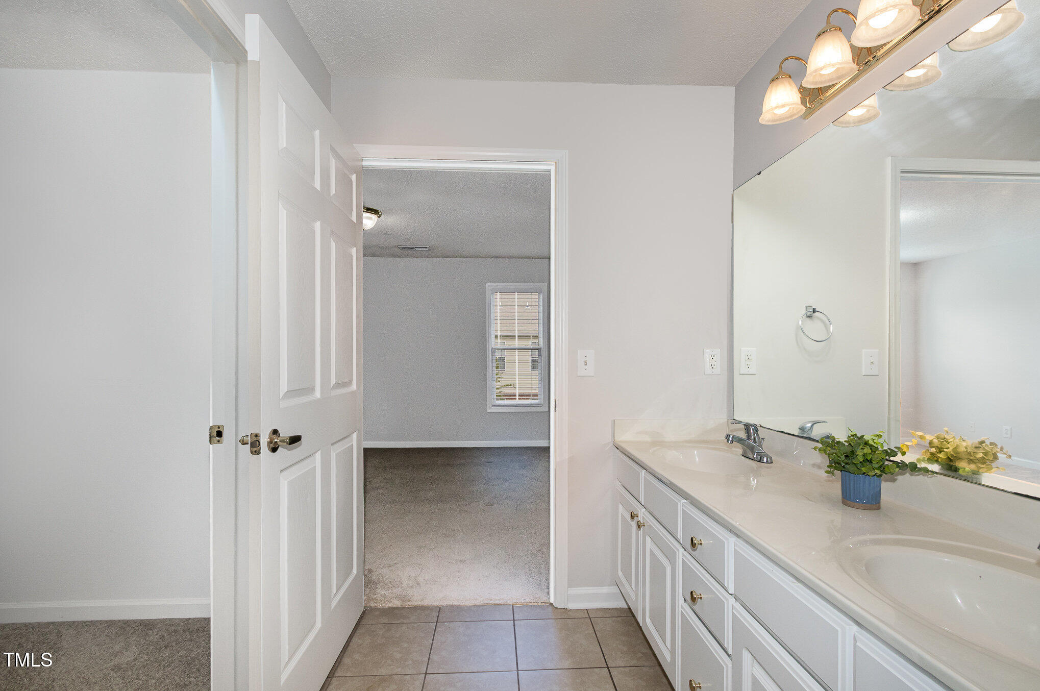 2411 Vancastle Way, Unit 202 Raleigh, NC 27617 - Photo 13 of 28 019_file_996