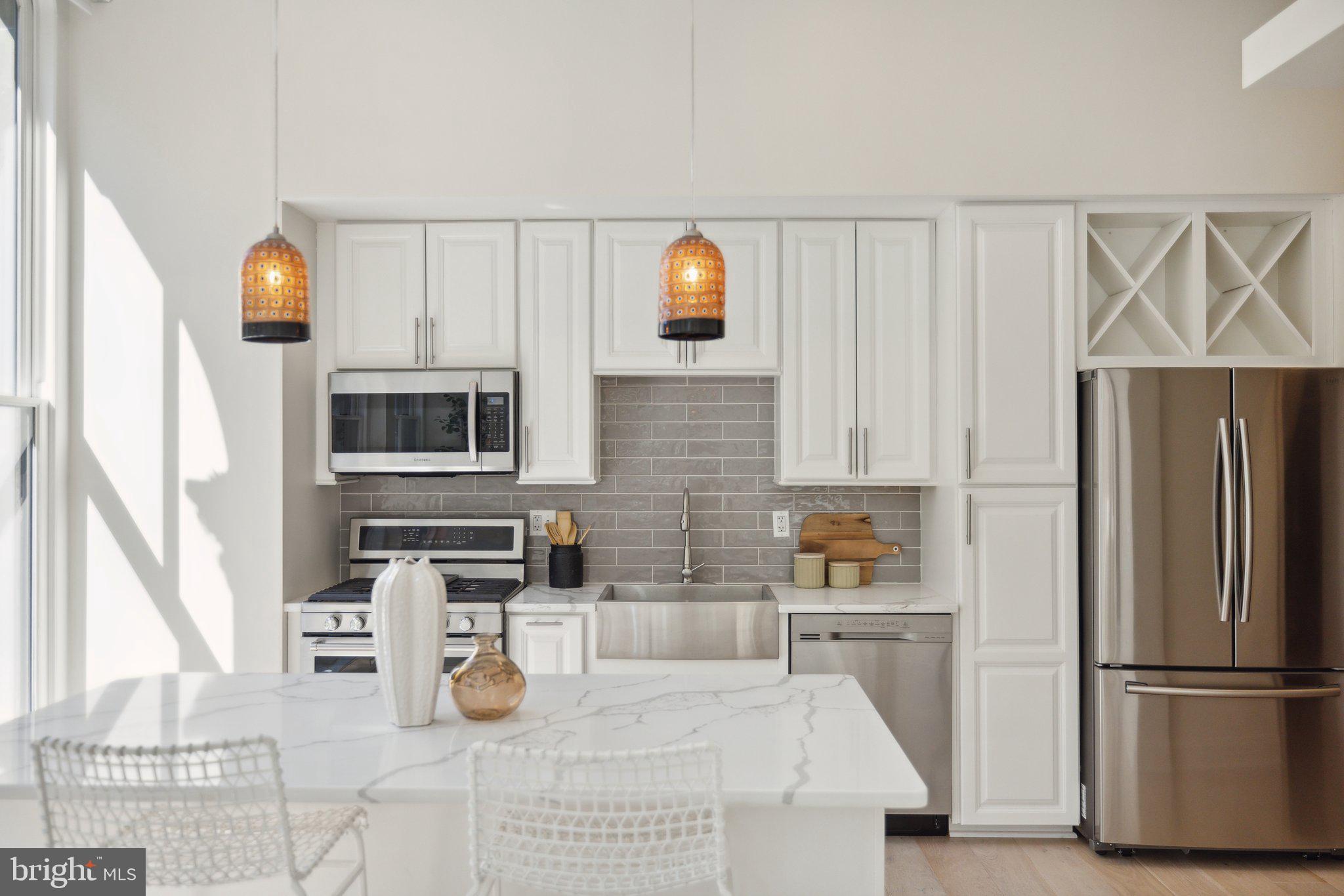 675 E Street Northwest, Unit 200 Washington, DC 20004 - Photo 8 of 28 Kitchen