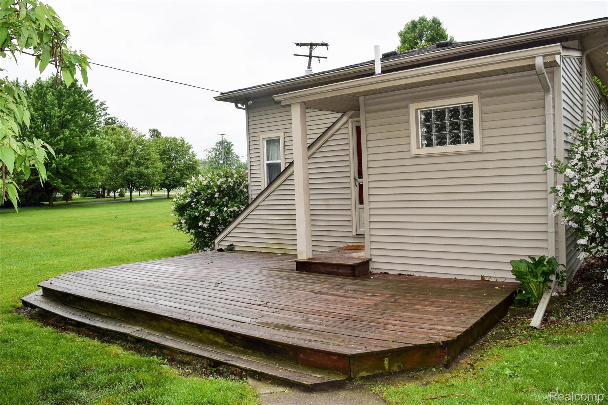 28295 Waltz Road New Boston, MI 48164 - Photo 9 of 36 DSC_0039.jpg
