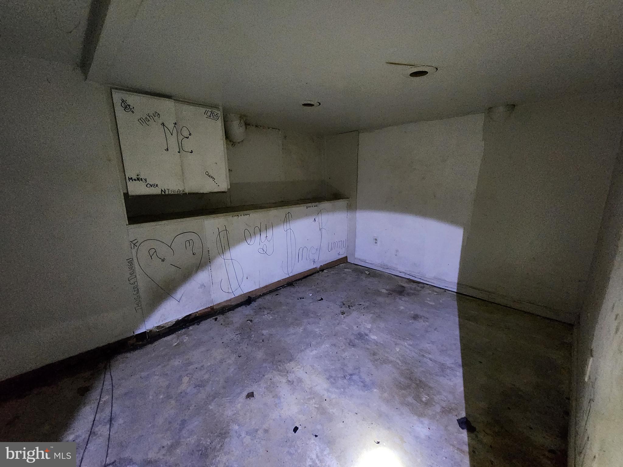 615 North Clinton Street Baltimore, MD 21205 - Photo 12 of 12