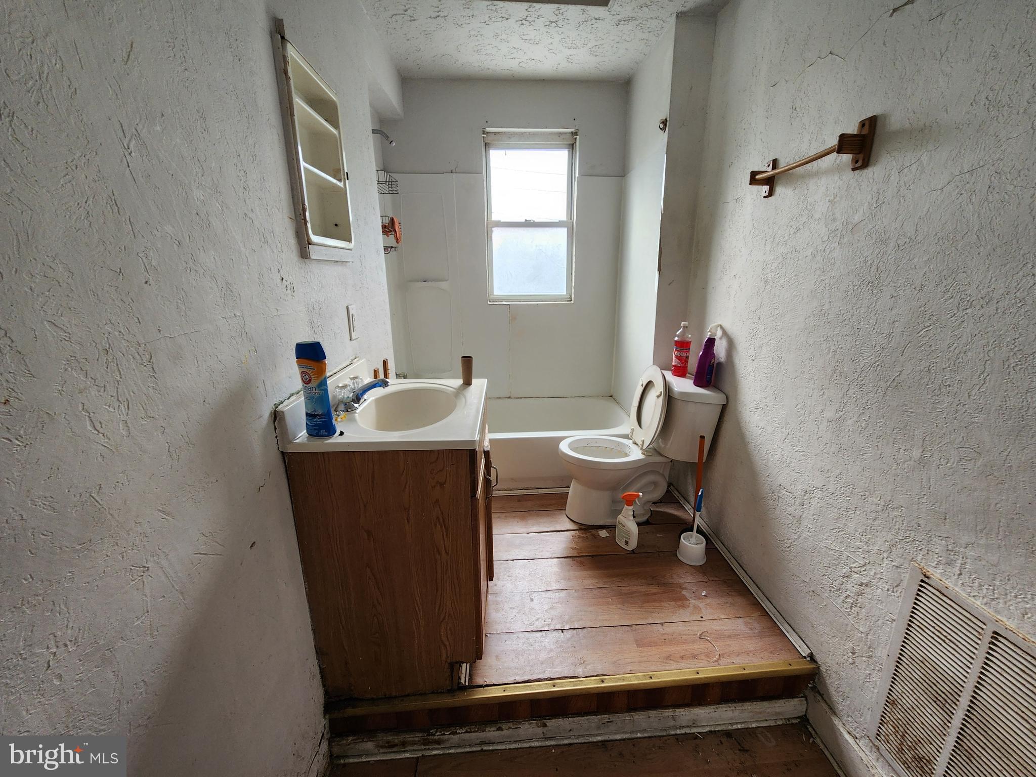 615 North Clinton Street Baltimore, MD 21205 - Photo 6 of 12