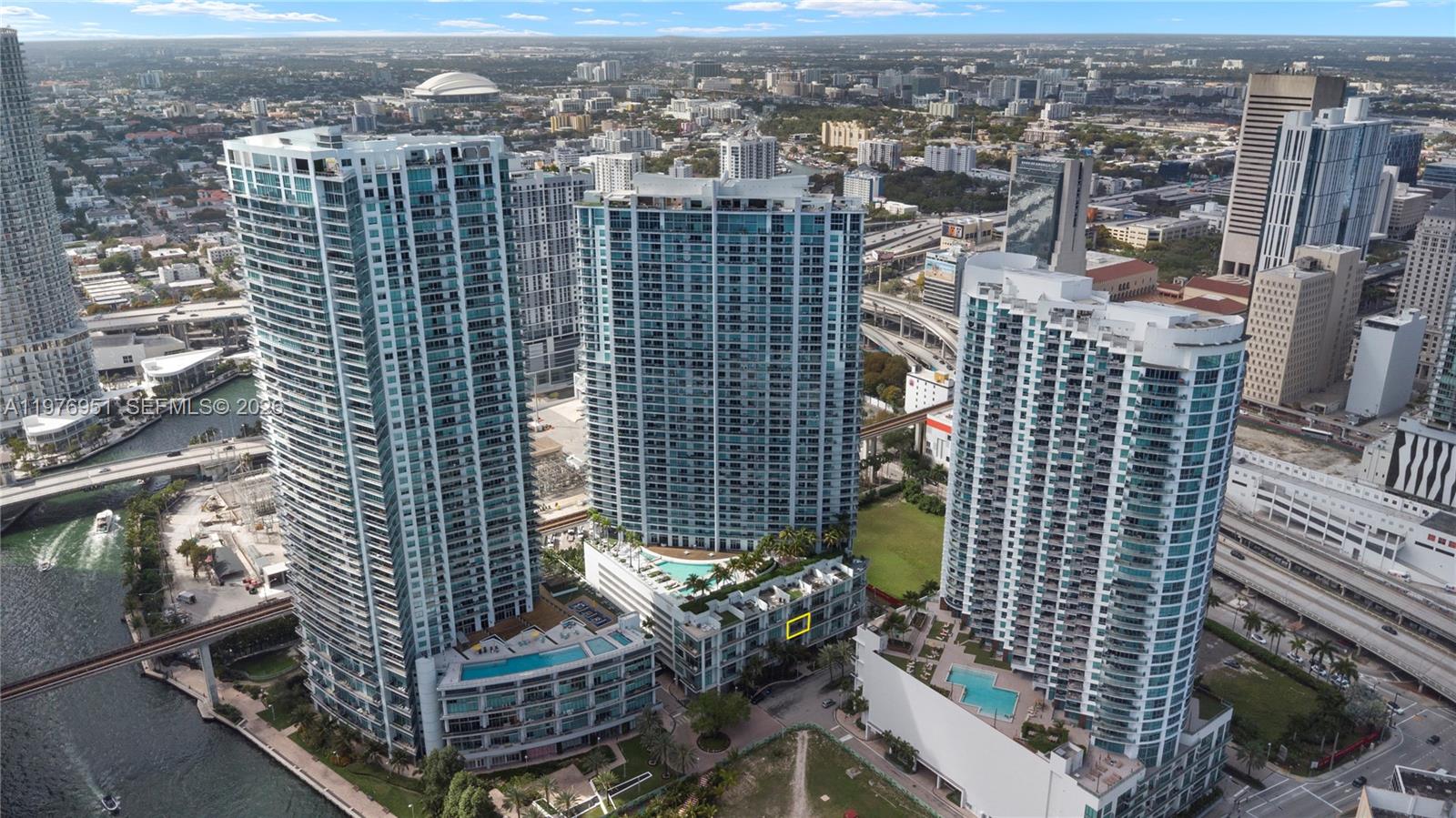 90 Southwest 3rd Street, Unit TH505 Miami, FL 33130 - Photo 37 of 39