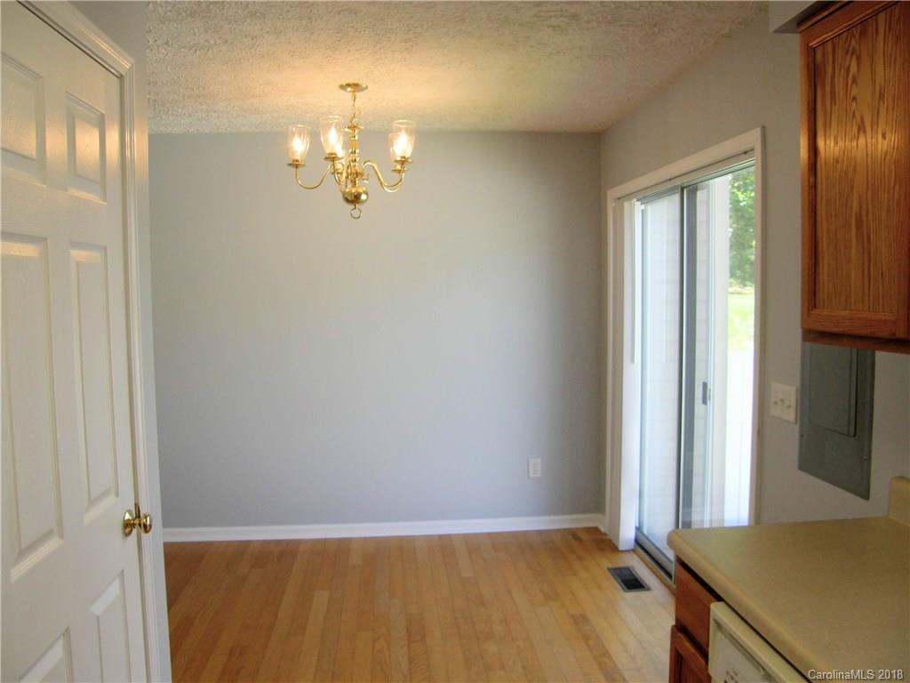 211 Pembrook Road Swannanoa, NC 28778 - Photo 8 of 19 Gallery Image 8