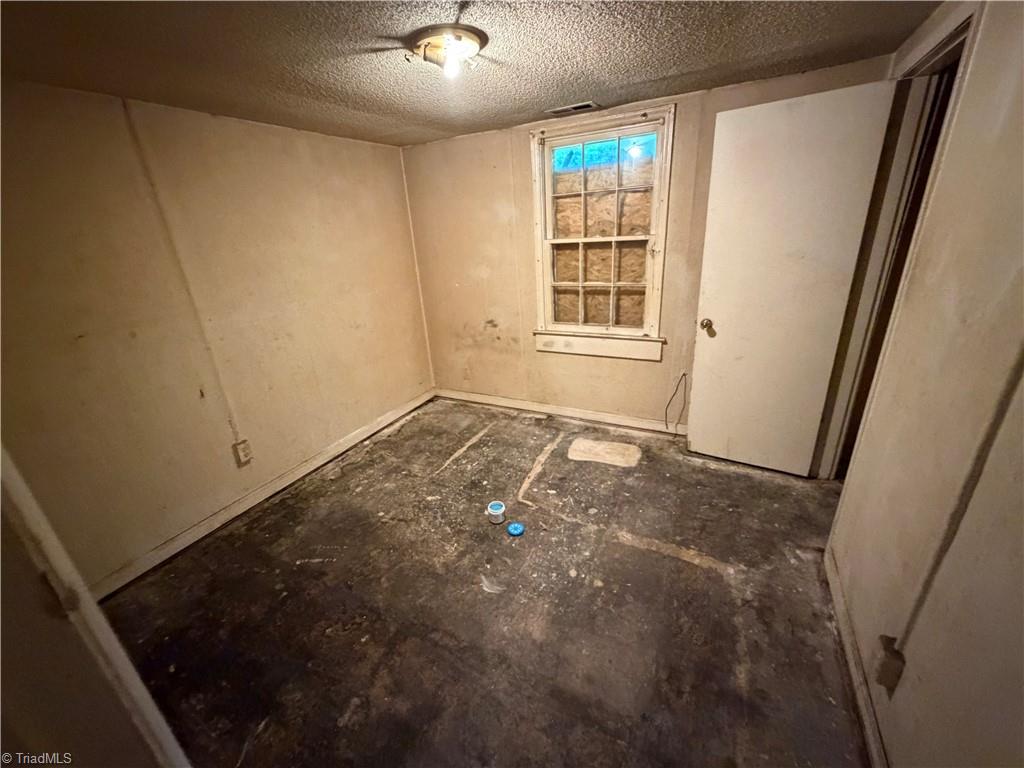 803 Mobile Street High Point, NC 27260 - Photo 4 of 7