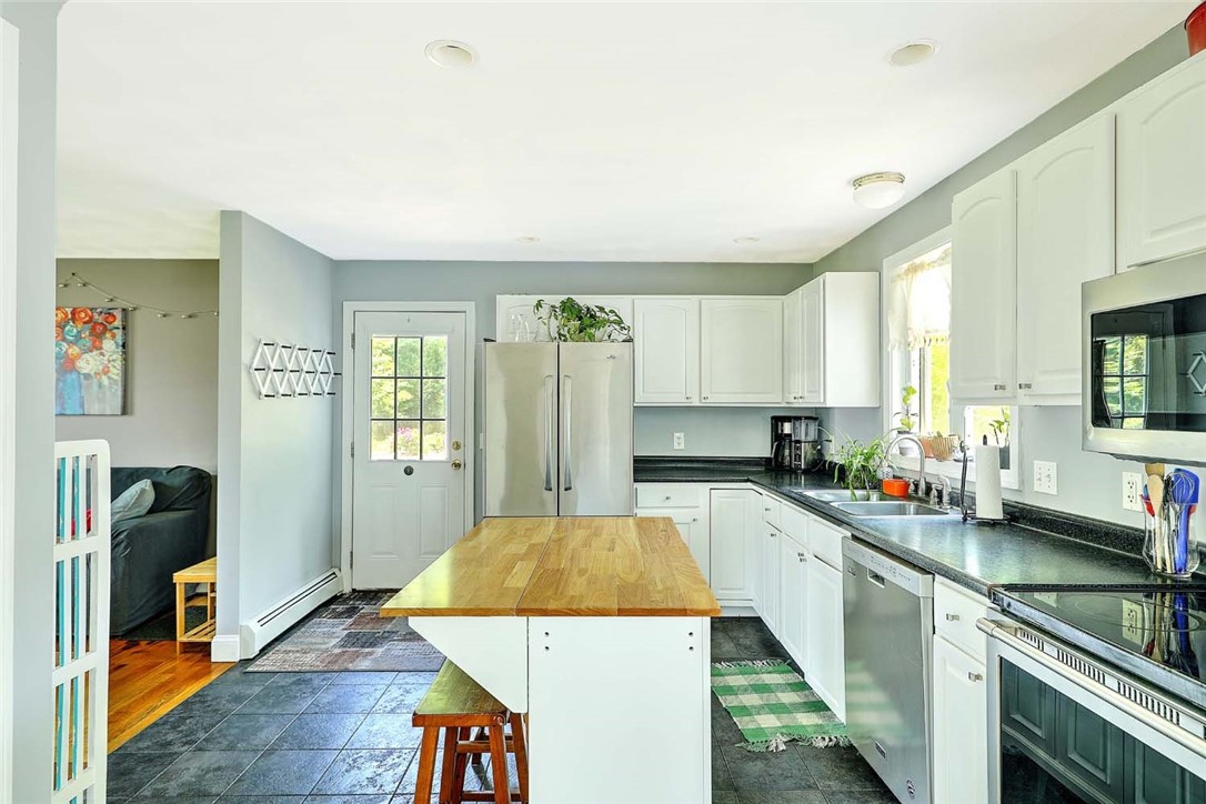 827 Anthony Road Portsmouth, RI 02871 - Photo 14 of 41 Gallery Image 14