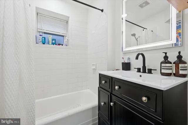 $699,999 | 1709 Christian Street, Philadelphia, PA 19146