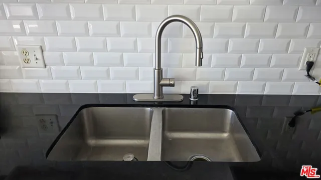 a close view of sink