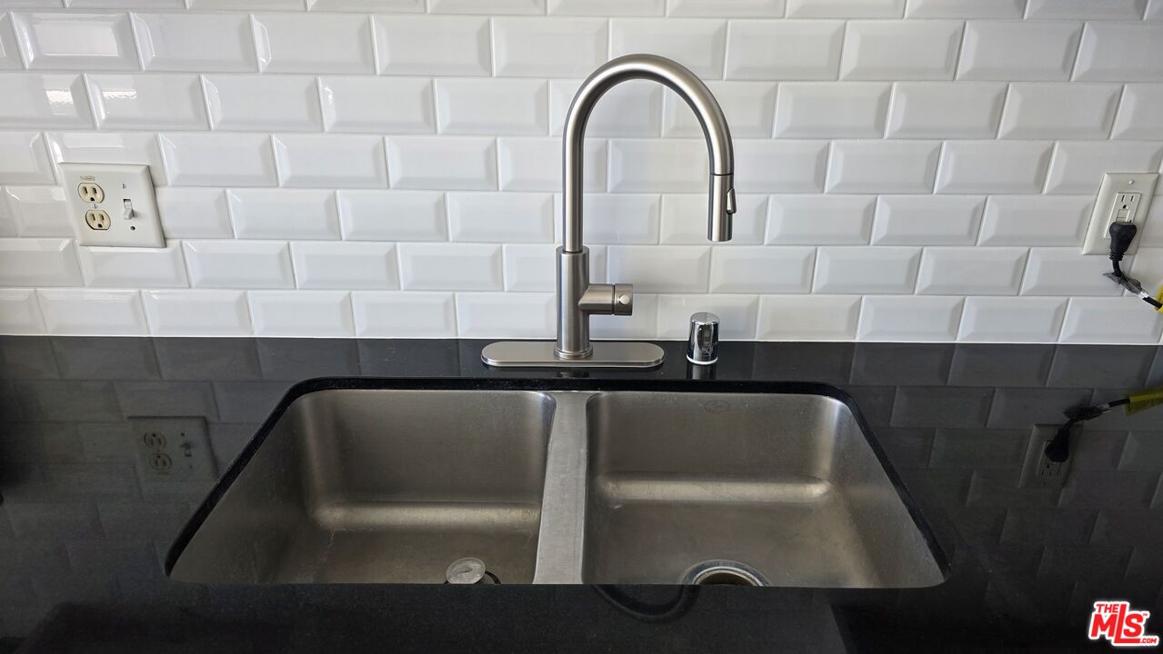 3810 Wilshire Boulevard, Unit 1108 Los Angeles, CA 90010 - Photo 14 of 15 a close view of sink