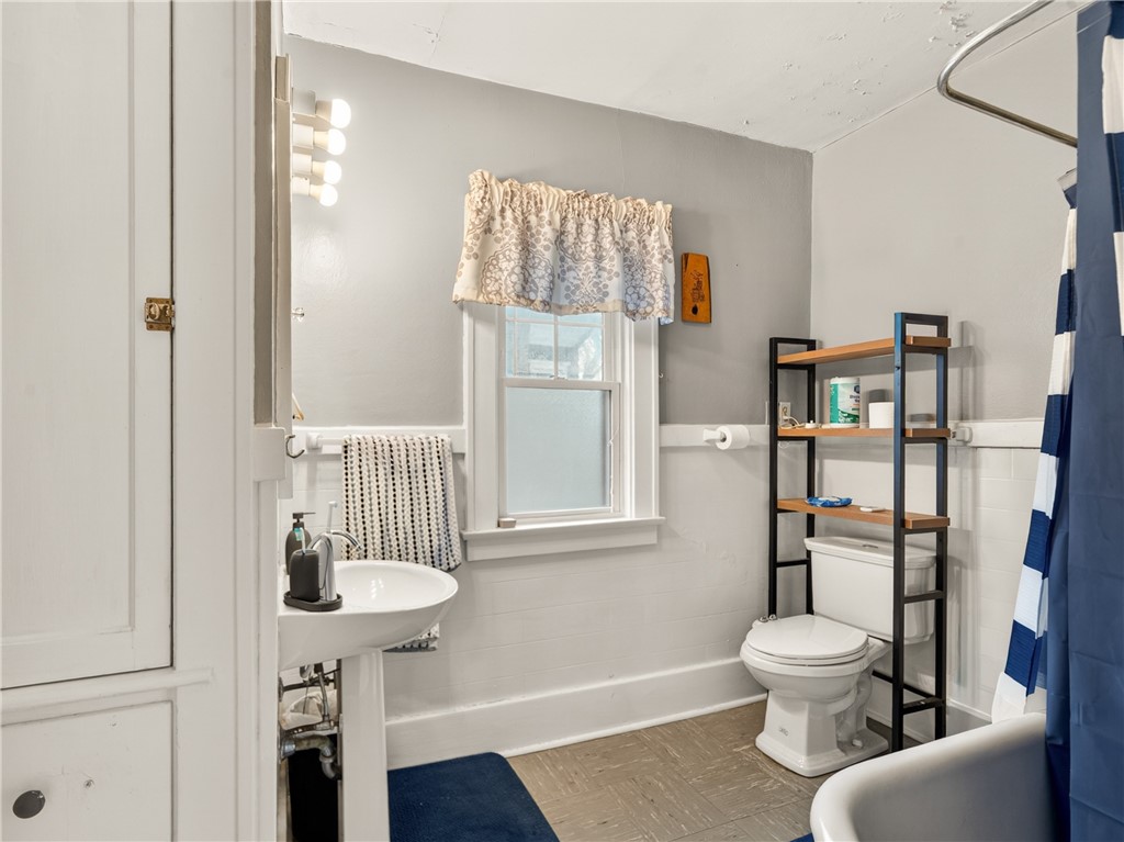29 Harper Street Rochester, NY 14607 - Photo 32 of 46 Unit 69 Full Bath