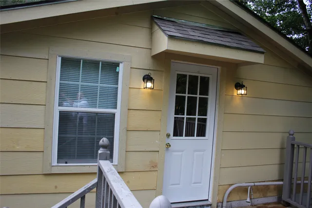 $1,100 | 7540 Ashburn Street, Houston, TX 77061