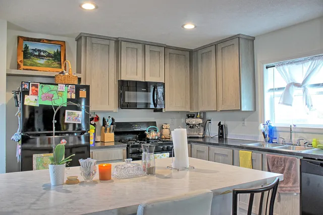 $82,000 | 401 South Russell Avenue, Douglas, WY 82633