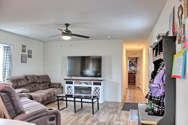 $82,000 | 401 South Russell Avenue, Douglas, WY 82633