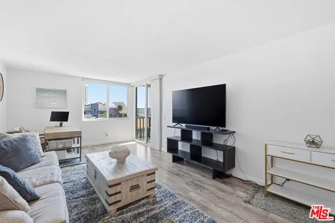 $574,000 | 1140 East Ocean Boulevard, Unit 309, Long Beach, CA 90802