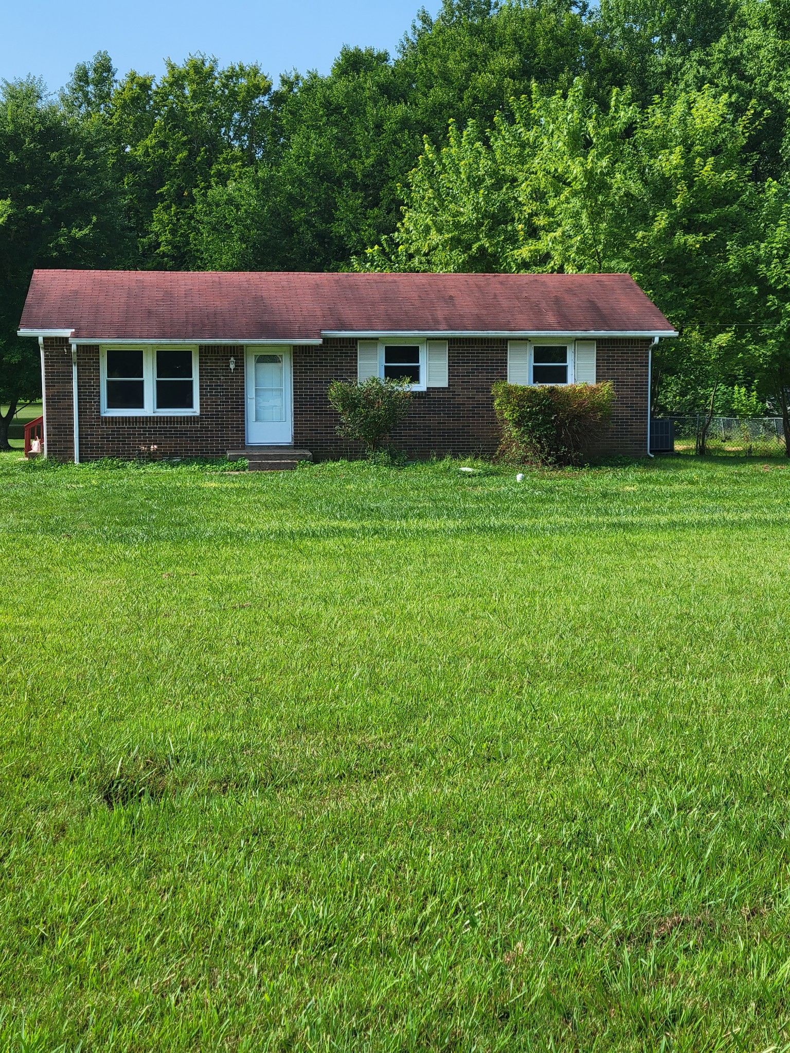 2542 Liverpool Road Indian Mound, TN 37079 - Photo 2 of 20 Gallery Image 2