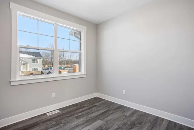 $430,000 | 2955 Norway Pne Drive Southeast, Kentwood, MI 49512