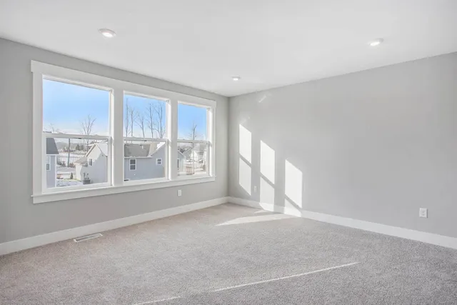 $430,000 | 2955 Norway Pne Drive Southeast, Kentwood, MI 49512