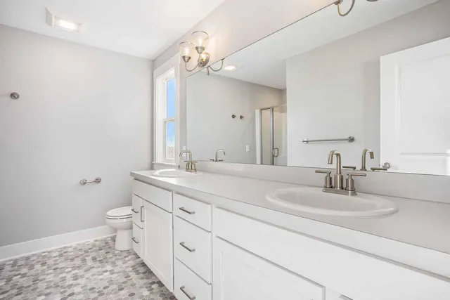 $430,000 | 2955 Norway Pne Drive Southeast, Kentwood, MI 49512