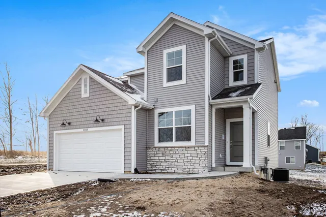 $430,000 | 2955 Norway Pne Drive Southeast, Kentwood, MI 49512