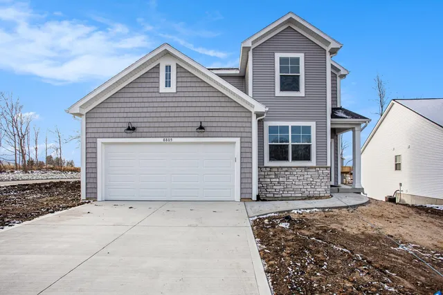 $430,000 | 2955 Norway Pne Drive Southeast, Kentwood, MI 49512