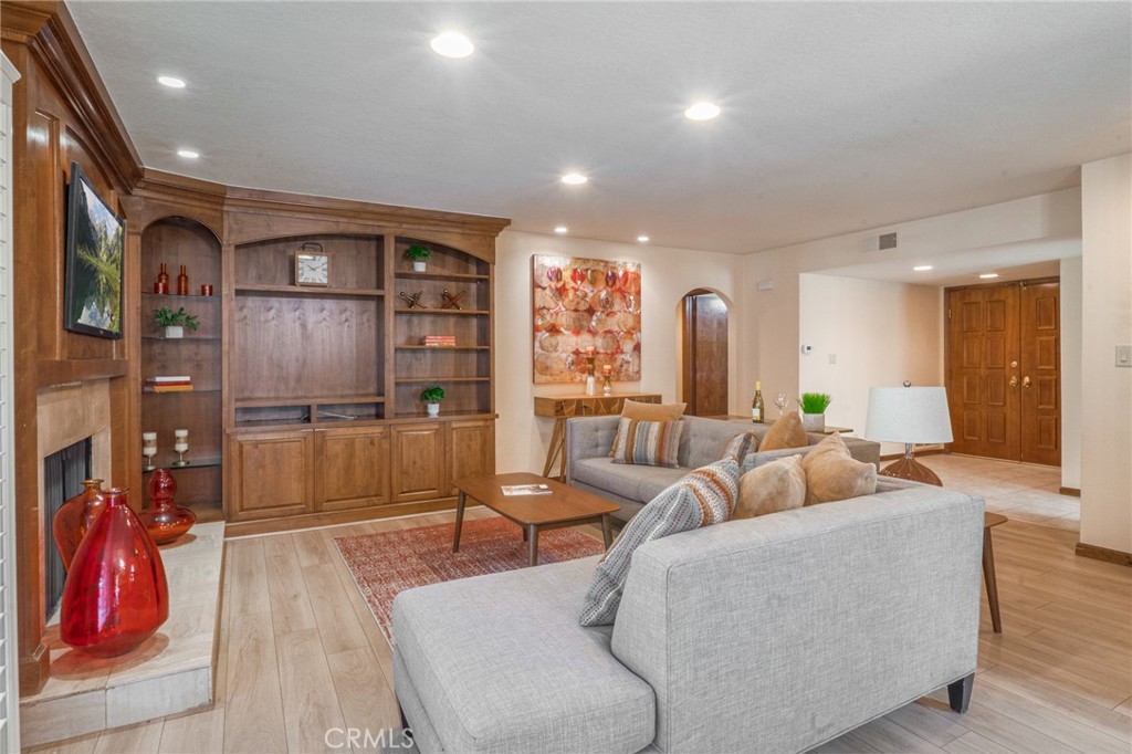 6272 Riviera Circle Long Beach, CA 90815 - Photo 11 of 52