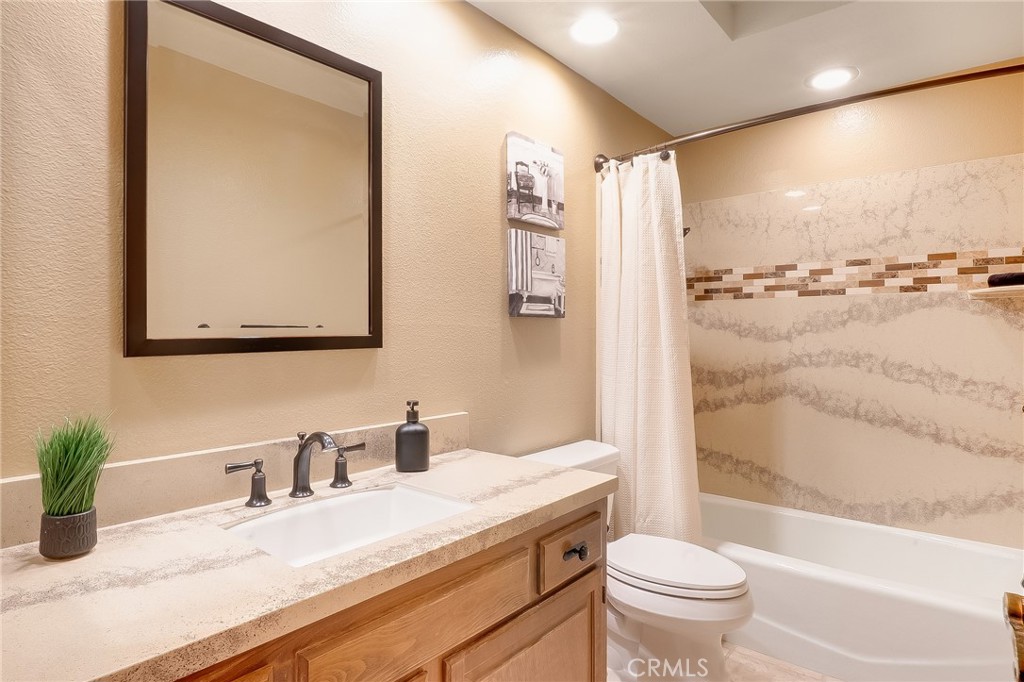 6272 Riviera Circle Long Beach, CA 90815 - Photo 5 of 52