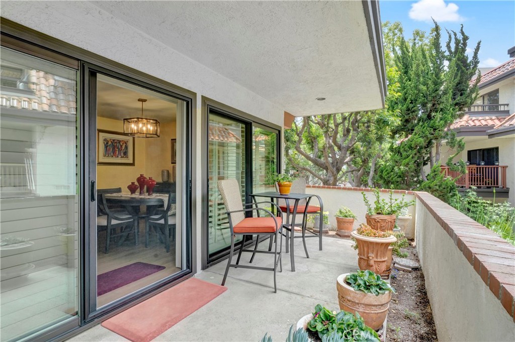 6272 Riviera Circle Long Beach, CA 90815 - Photo 6 of 52