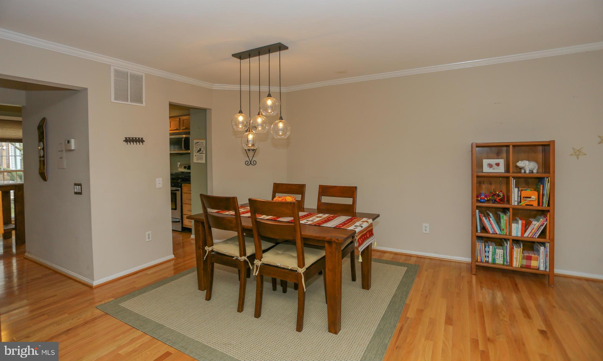 311 Crescendo Way Silver Spring, MD 20901 - Photo 11 of 29 Dining Room
