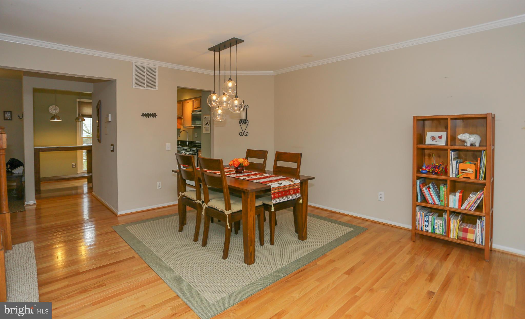 311 Crescendo Way Silver Spring, MD 20901 - Photo 12 of 29 Dining Room