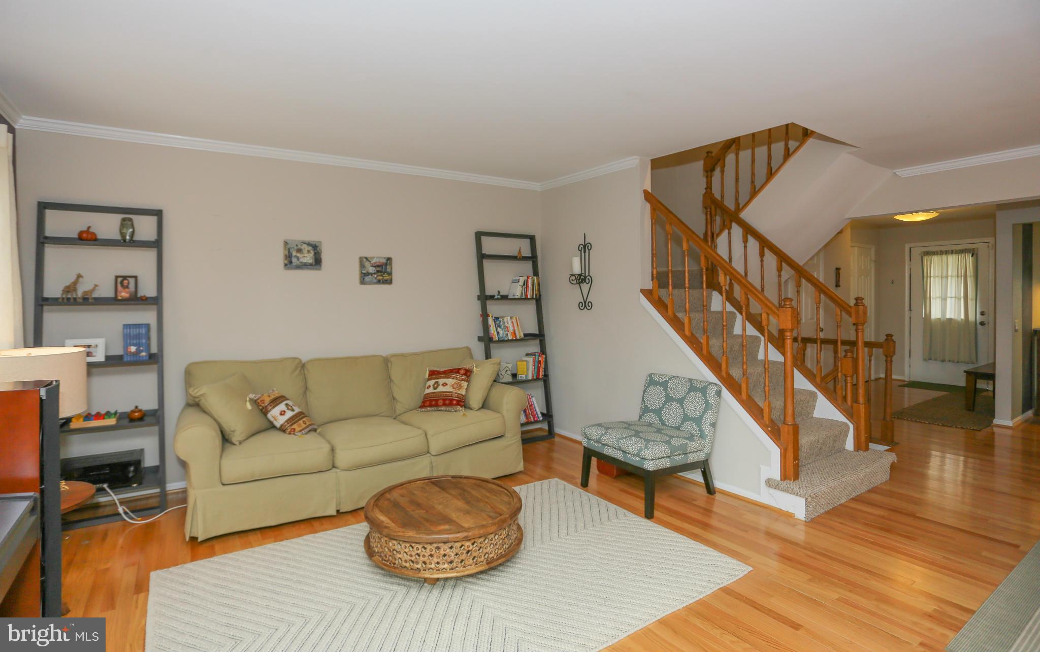 311 Crescendo Way Silver Spring, MD 20901 - Photo 16 of 29 Living Room