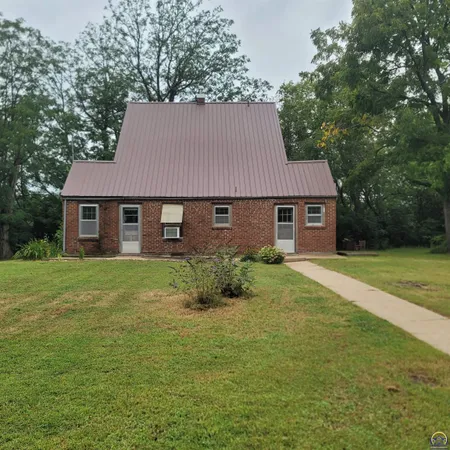 $350,000 | 4432 Northeast Indian Creek Road, Topeka, KS 66617