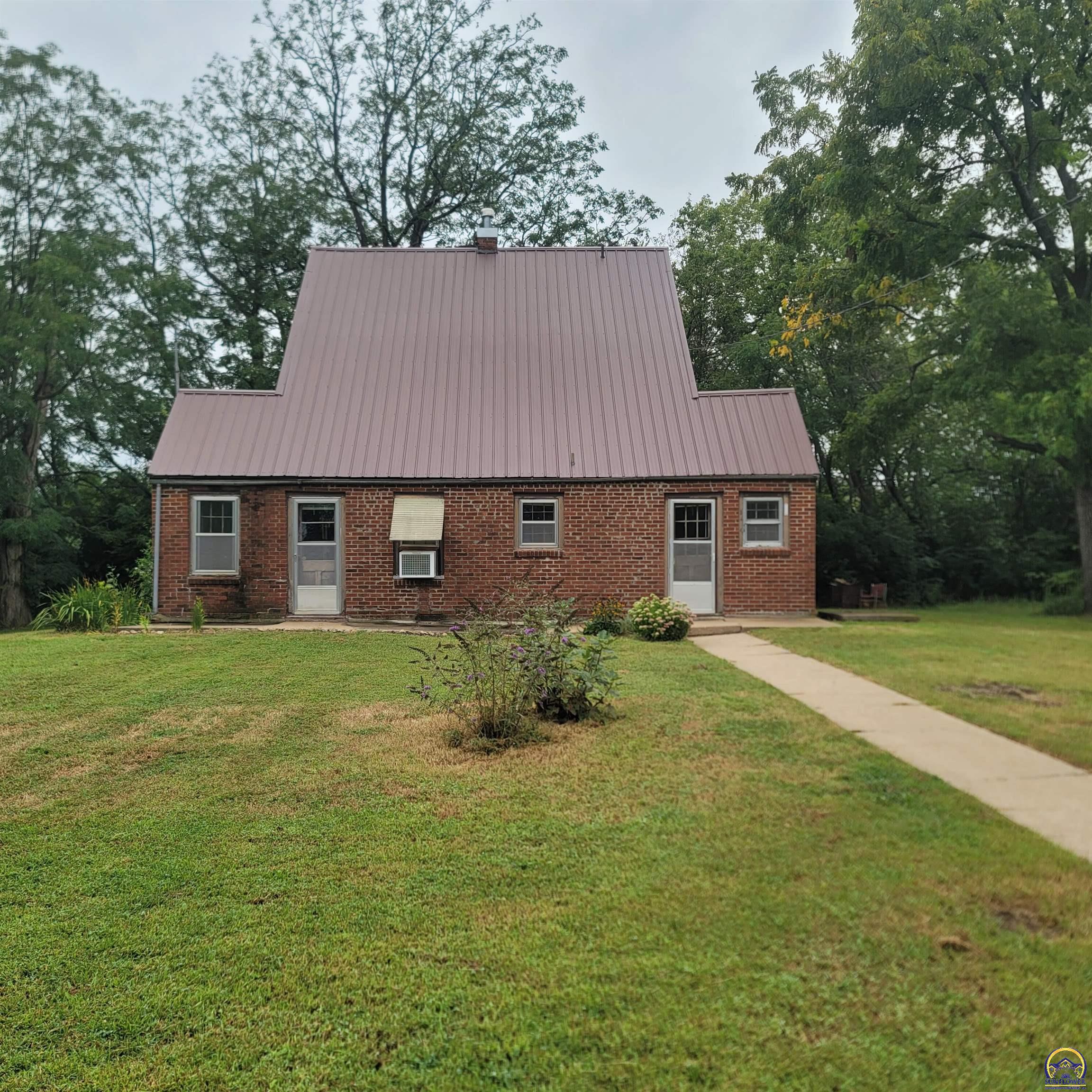 4432 Northeast Indian Creek Road Topeka, KS 66617 - Photo 2 of 29