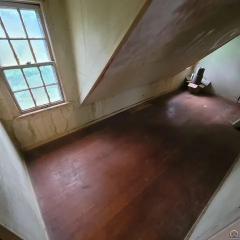 $380,000 | 4432 Northeast Indian Creek Road, Topeka, KS 66617