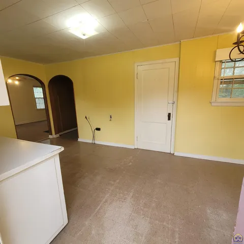 $380,000 | 4432 Northeast Indian Creek Road, Topeka, KS 66617