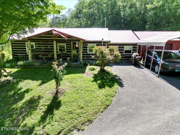 $170,000 | 180 Stevenson Bridge Road, Middlesboro, KY 40965
