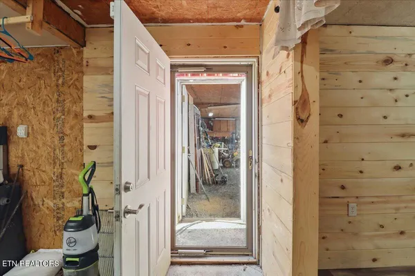 $170,000 | 180 Stevenson Bridge Road, Middlesboro, KY 40965