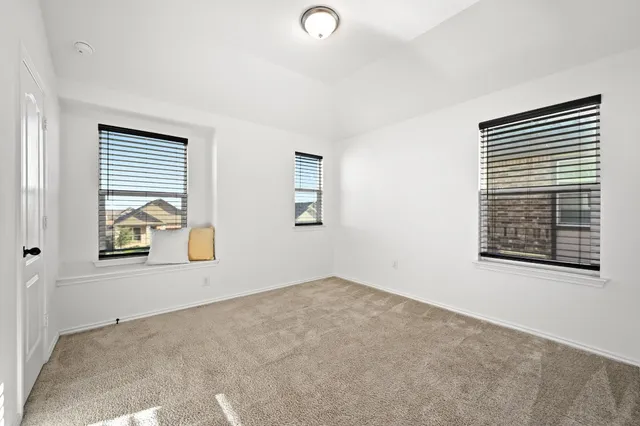 $2,000 | 6204 Conestoga Wagon Way, Del Valle, TX 78617