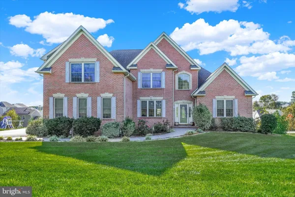 $650,000 | 639 Chestnut Hill Road, York, PA 17402